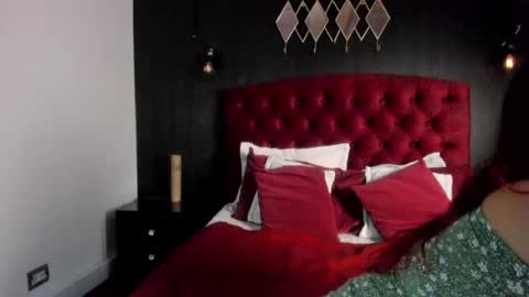 Snapshot of laia_jonees chatting on July 17, 2026, 11:50 am Laia online show from July 17, 2026, 11:50 am