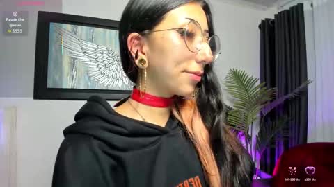 Snapshot of laila_angel chatting on October 15, 2025, 2:39 pm laila_angel online show from October 15, 2025, 2:39 pm