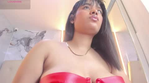 Snapshot of lailamorfy chatting on April 20, 2026, 11:35 am online show from April 20, 2026, 11:35 am