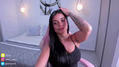 Snapshot of laira_scott chatting on February 17, 2025, 10:36 pm Laira online show from February 17, 2025, 10:36 pm