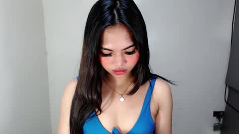 Snapshot of laire_allure chatting on April 6, 2026, 5:41 am laire online show from April 6, 2026, 5:41 am