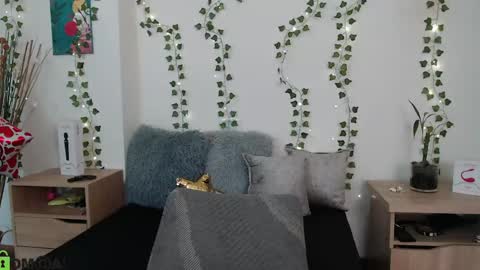 Snapshot of lairen_baby chatting on April 23, 2026, 11:42 am lairen baby online show from April 23, 2026, 11:42 am