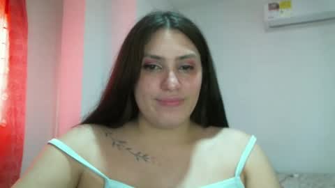 laura gomez online show from December 4, 2024, 6:06 pm