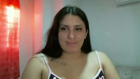 laura gomez online show from December 9, 2024, 9:48 pm