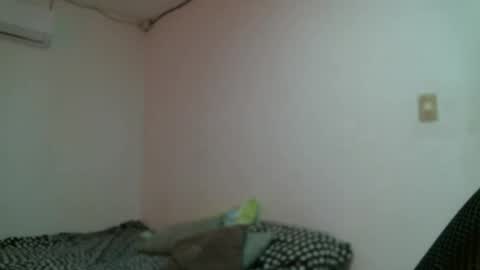 laura gomez online show from February 25, 2025, 7:03 pm