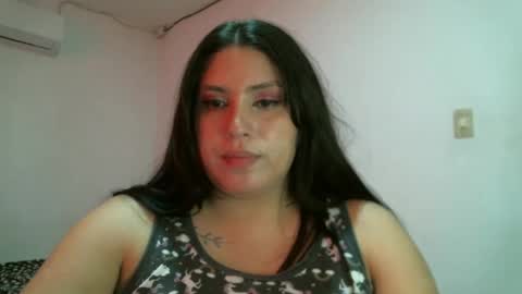 laura gomez online show from February 26, 2025, 7:38 pm