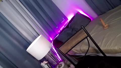 Elle 3 online show from January 22, 2025, 2:59 am