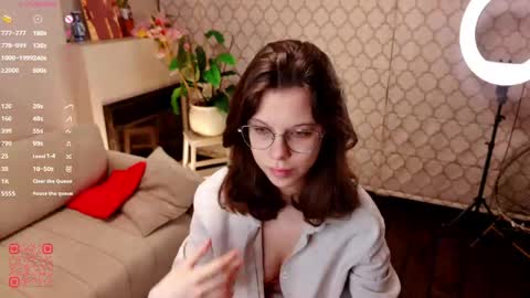 Julia online show from May 24, 2026, 9:31 pm