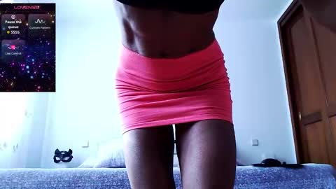 Lola online show from November 23, 2025, 12:16 pm