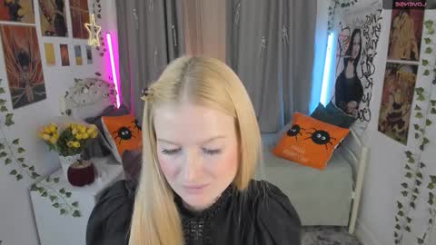 Laly online show from October 28, 2025, 12:09 pm