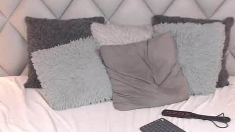 Snapshot of lalycastro chatting on December 15, 2024, 1:57 am Laly Castro online show from December 15, 2024, 1:57 am