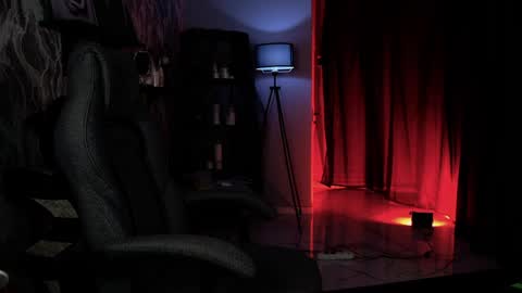 just call me Lana  and her security online show from March 26, 2026, 9:04 am