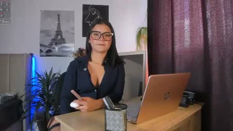Snapshot of lana_beket_ chatting on June 19, 2026, 7:06 pm Lana online show from June 19, 2026, 7:06 pm