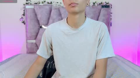 Lana online show from November 1, 2025, 10:28 am