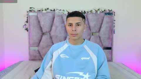 Lana online show from November 8, 2025, 10:37 am