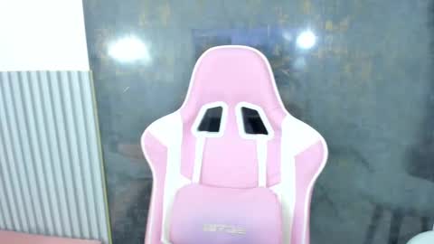 Lana online show from September 9, 2025, 8:19 pm