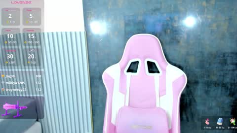 Lana online show from November 22, 2025, 7:57 pm