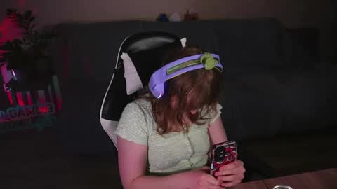 Kay online show from April 17, 2026, 6:55 pm