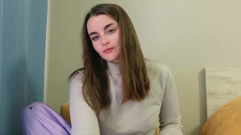 lana_gl online show from April 23, 2026, 11:20 am