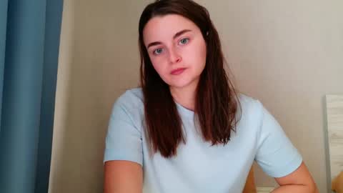 lana_gl online show from May 8, 2026, 6:19 am