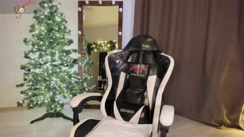 Snapshot of lana_younes chatting on December 11, 2024, 11:08 am Lana online show from December 11, 2024, 11:08 am