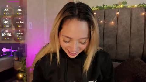 Lana online show from February 8, 2026, 5:22 am