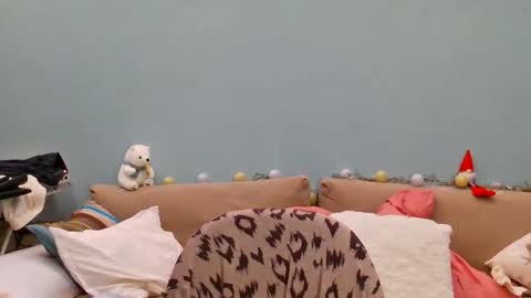 Lana online show from February 16, 2026, 7:10 pm