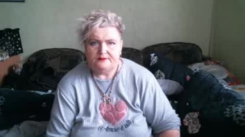 Snapshot of lanacat555 chatting on November 7, 2025, 11:10 am lanacat555 online show from November 7, 2025, 11:10 am