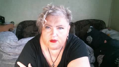 Snapshot of lanacat555 chatting on December 4, 2025, 8:34 am lanacat555 online show from December 4, 2025, 8:34 am