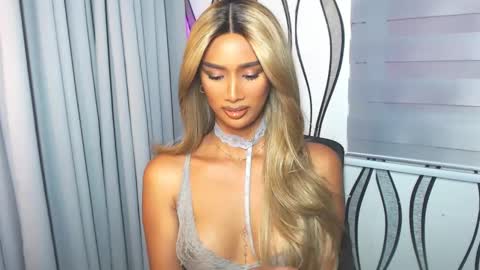 Lana online show from February 18, 2025, 12:15 am