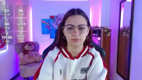 Alana Garcia  online show from December 1, 2025, 11:48 am