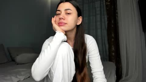 Lana online show from November 13, 2025, 2:16 pm