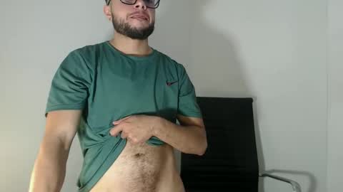 Snapshot of landonrush chatting on September 16, 2025, 10:11 pm LandonRush online show from September 16, 2025, 10:11 pm