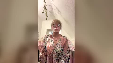 Snapshot of laneybel chatting on December 4, 2025, 6:55 am laneybel online show from December 4, 2025, 6:55 am