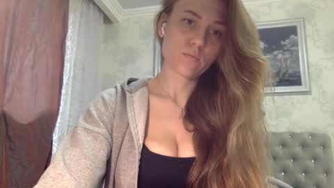 langoria online show from December 15, 2025, 12:31 pm