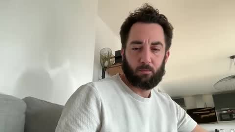 Lanimal online show from December 2, 2024, 11:01 am