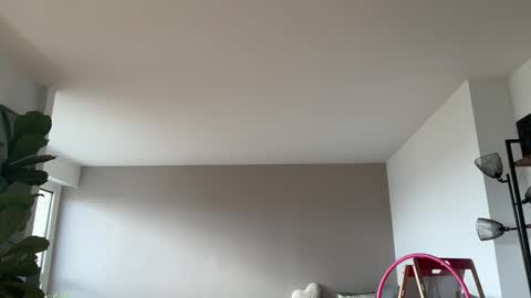 Lanimal online show from October 27, 2025, 8:51 am