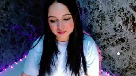 Snapshot of lanna_belle28 chatting on November 26, 2025, 2:07 pm Lanna online show from November 26, 2025, 2:07 pm