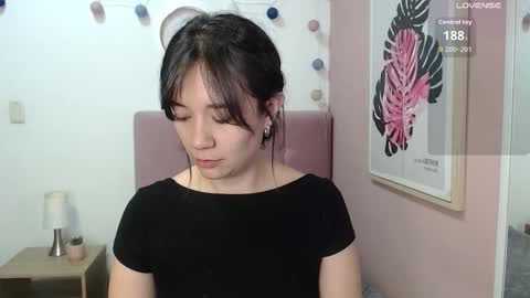 Lanna online show from November 4, 2025, 1:10 pm