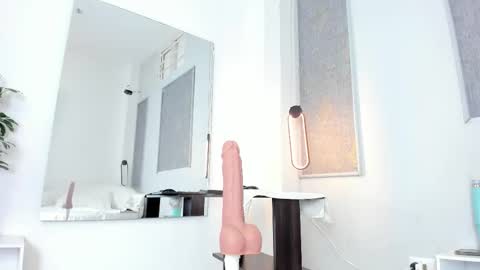 Snapshot of lanna_russo1 chatting on February 27, 2026, 8:47 am Lanna miley Russo online show from February 27, 2026, 8:47 am