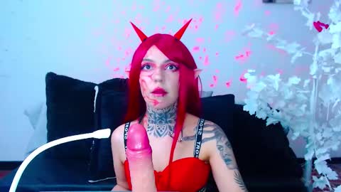 Snapshot of lannie_gonzales chatting on September 14, 2025, 10:09 pm LANNIE   online show from September 14, 2025, 10:09 pm