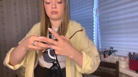 Hello My name is Lola online show from March 28, 2026, 1:54 pm