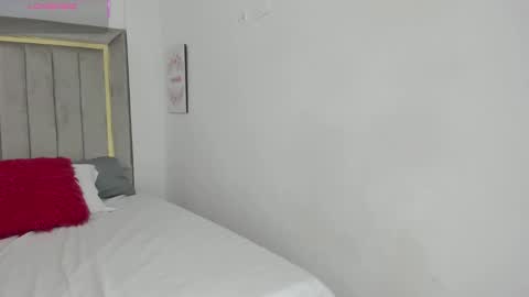 Julian online show from October 14, 2025, 7:36 pm