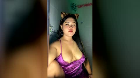 lara101732 online show from April 7, 2026, 5:46 pm