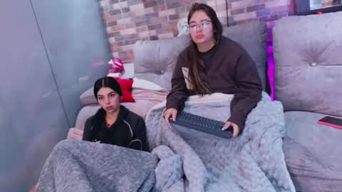lara_as online show from July 14, 2026, 10:32 am