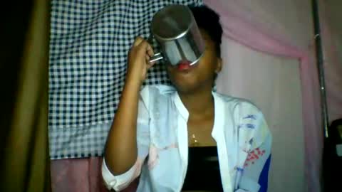 Snapshot of lara_belle chatting on July 11, 2026, 3:59 pm lara_belle online show from July 11, 2026, 3:59 pm