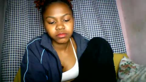 Snapshot of lara_belle chatting on July 26, 2026, 2:09 am lara_belle online show from July 26, 2026, 2:09 am