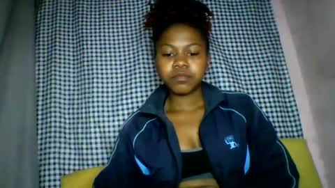 Snapshot of lara_belle chatting on July 28, 2026, 6:31 pm lara_belle online show from July 28, 2026, 6:31 pm