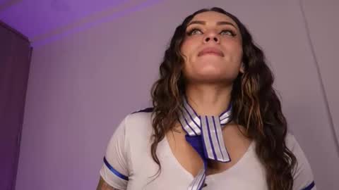 Lara online show from January 9, 2026, 11:50 pm