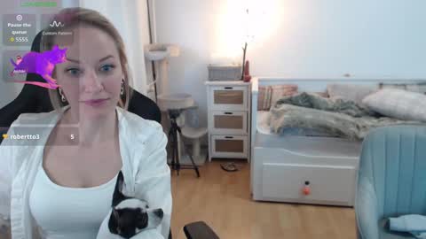 Lara online show from October 2, 2025, 4:03 pm